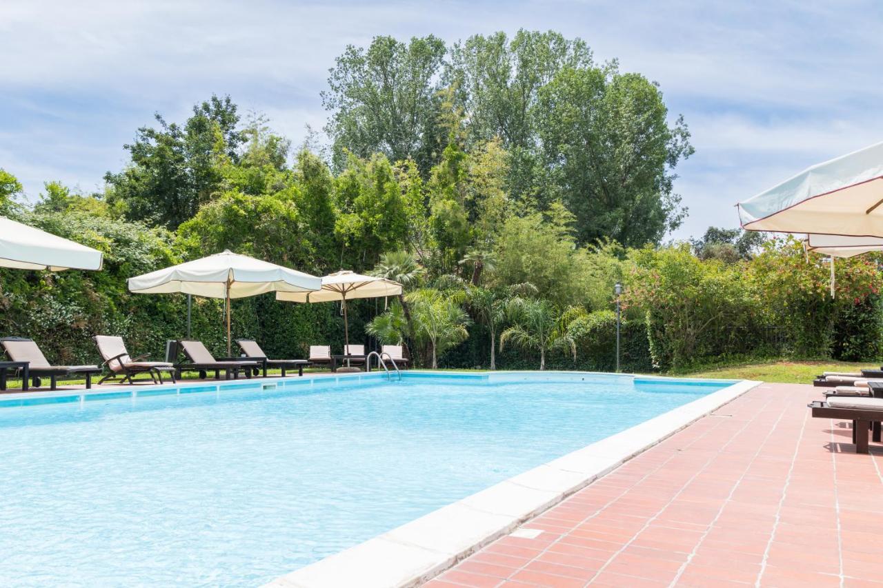 Hotel Cavalieri Del Mare Marina di Massa Eksteriør billede