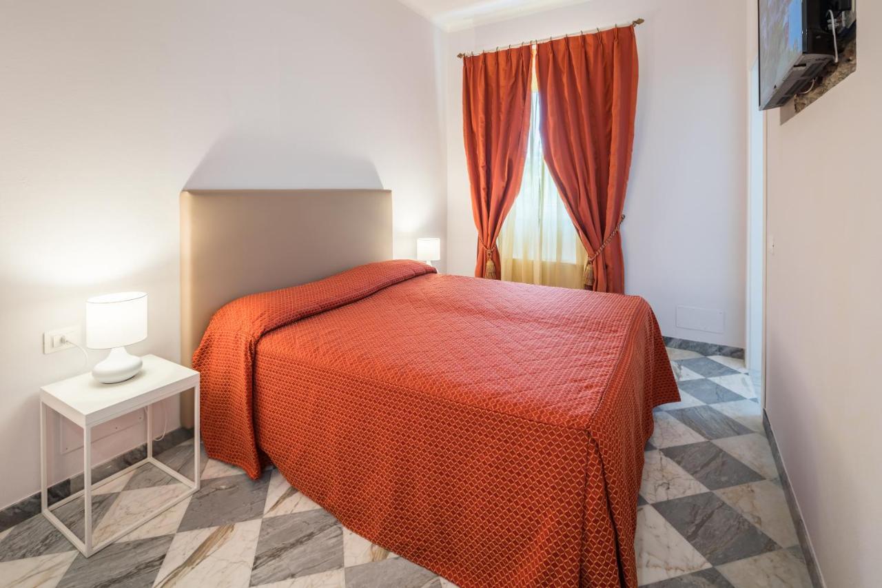 Hotel Cavalieri Del Mare Marina di Massa Eksteriør billede