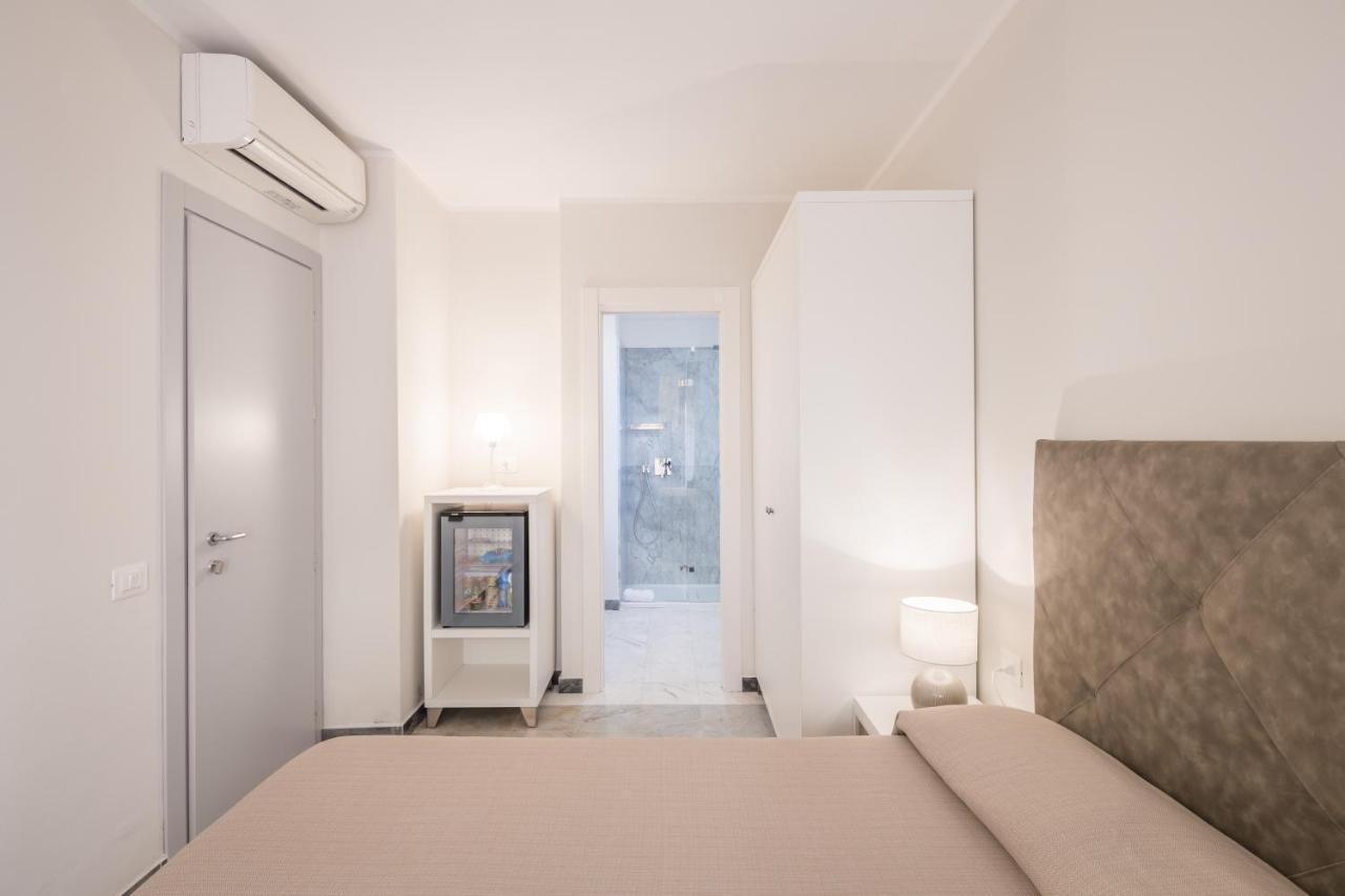 Hotel Cavalieri Del Mare Marina di Massa Eksteriør billede