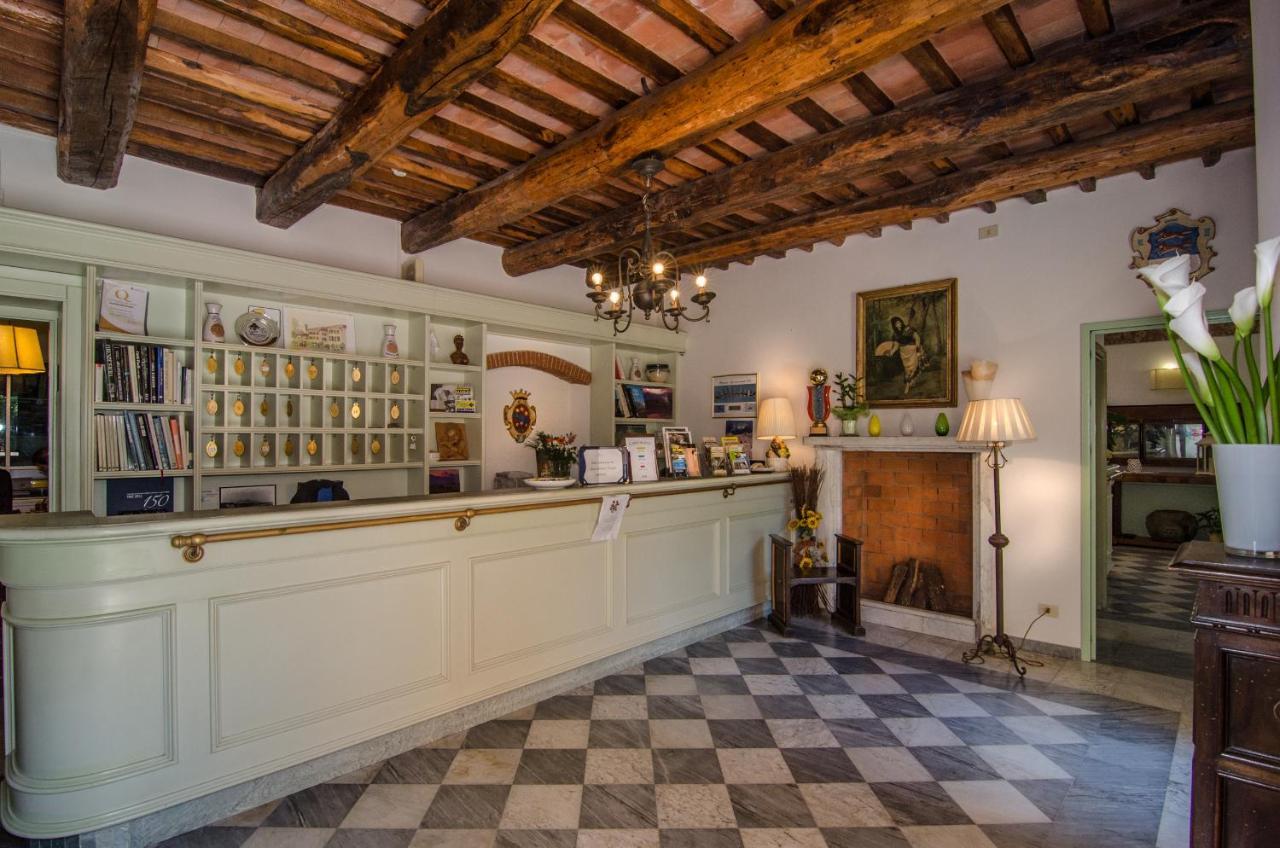 Hotel Cavalieri Del Mare Marina di Massa Eksteriør billede