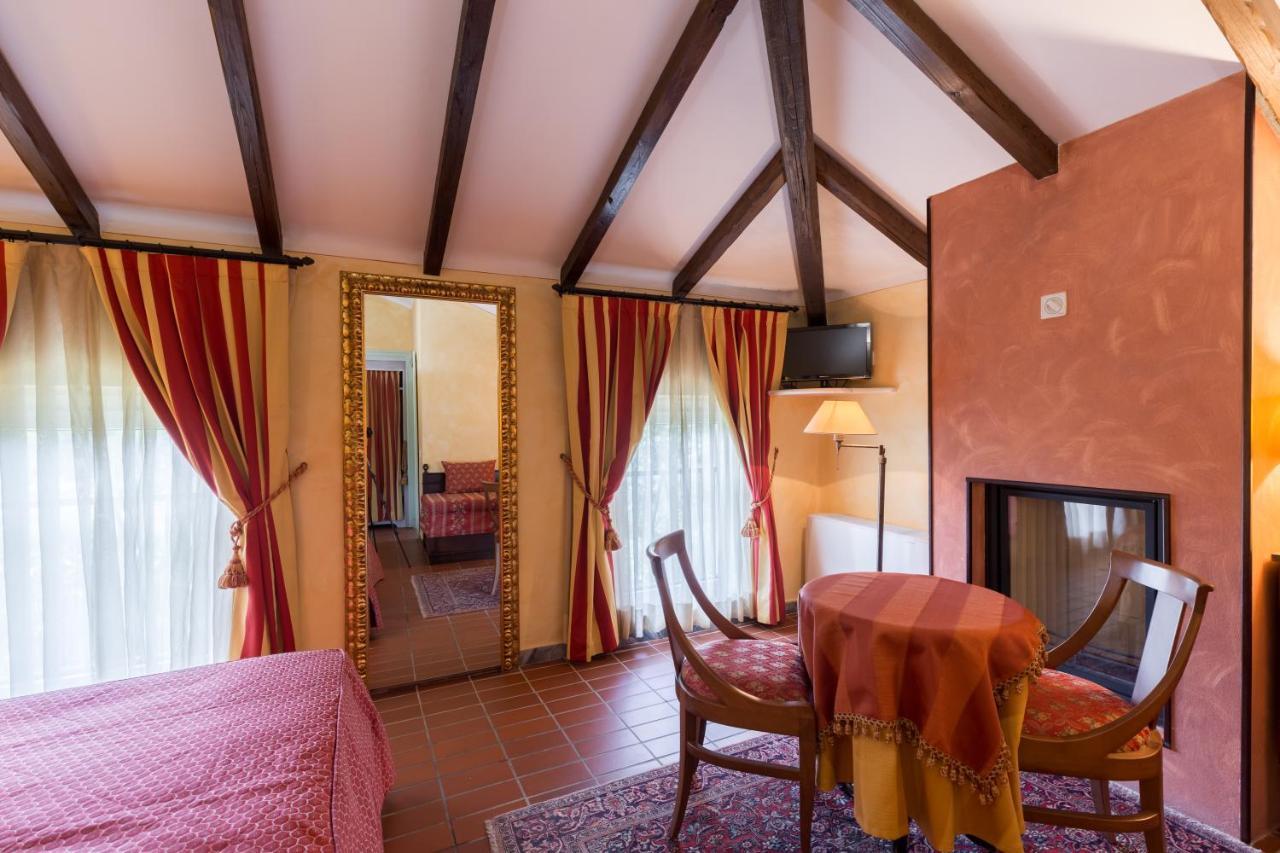 Hotel Cavalieri Del Mare Marina di Massa Eksteriør billede