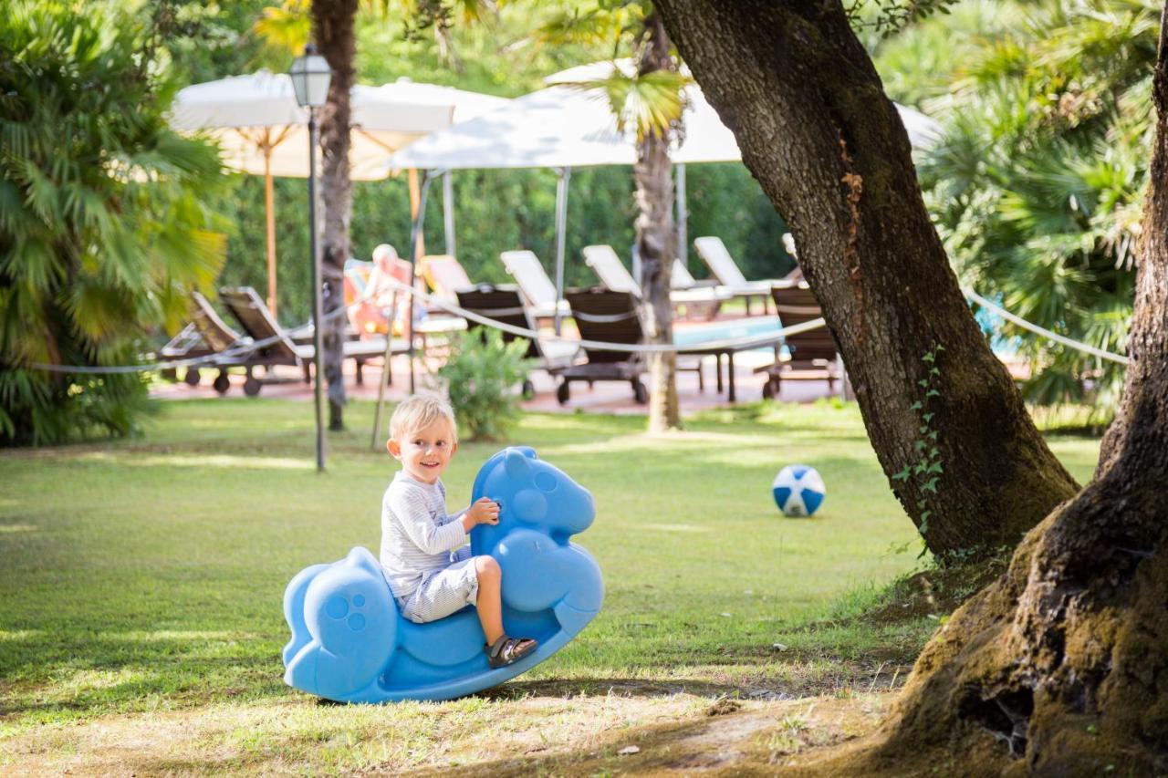 Hotel Cavalieri Del Mare Marina di Massa Eksteriør billede