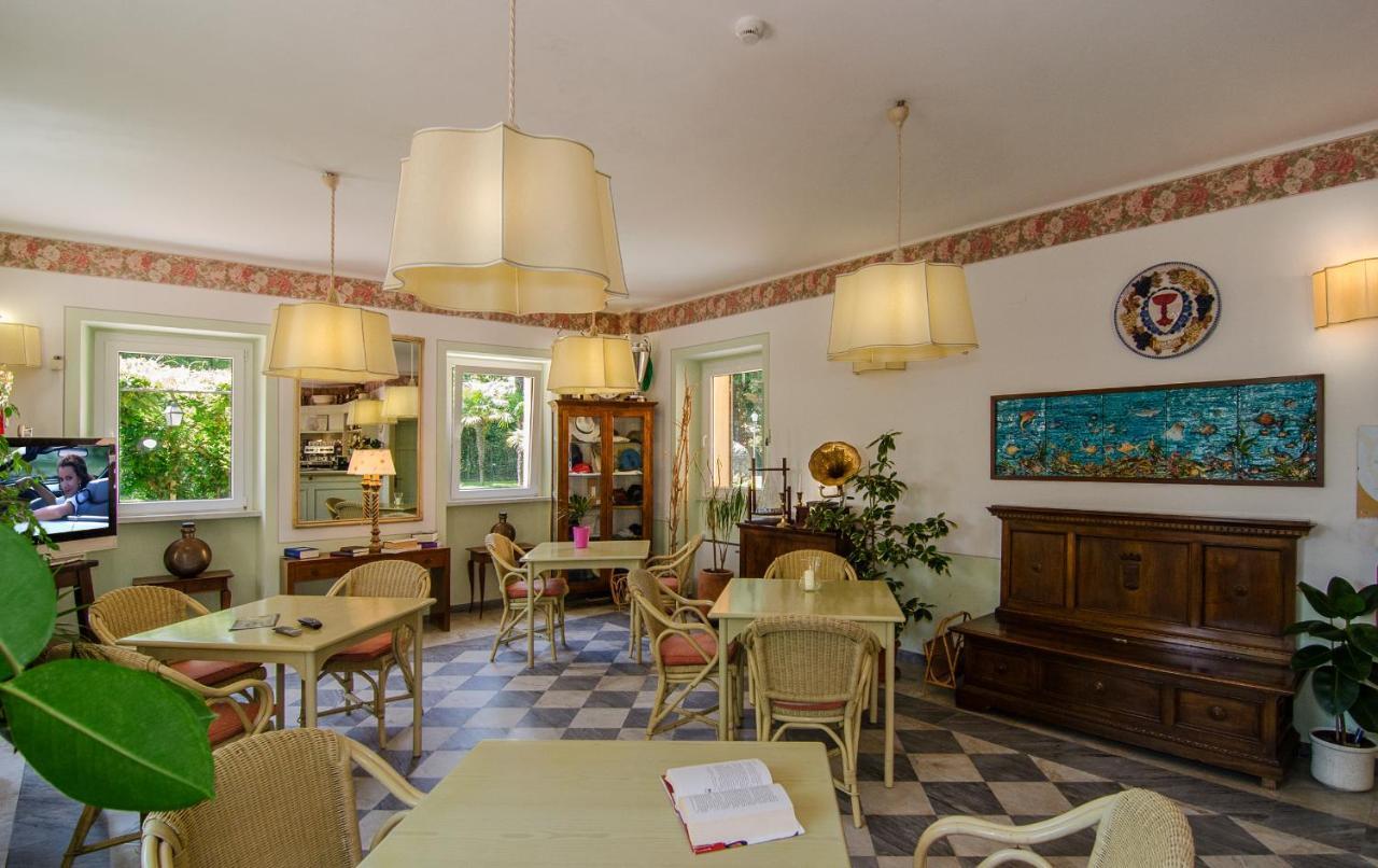Hotel Cavalieri Del Mare Marina di Massa Eksteriør billede